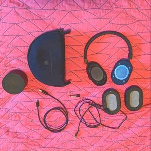 M&D MW60 Bluetooth headphones// Camo//